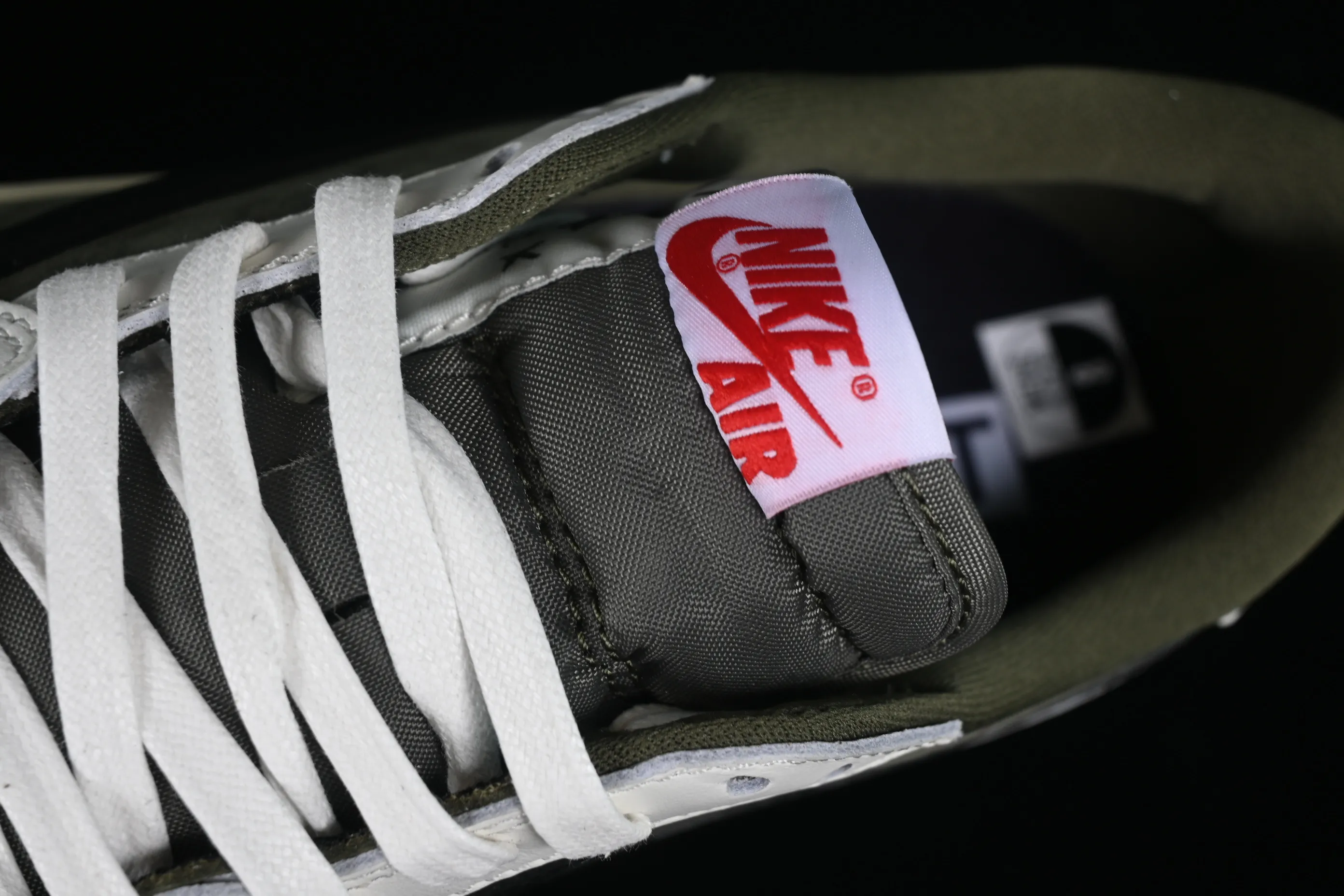 All categories Air Jordan Jordan series basketball shoes Air Jordan 1 Low foreign trade version Travis Scott x Air Jordan 1 Low OG AJ1 Joe 1 undercut low DM7866-200